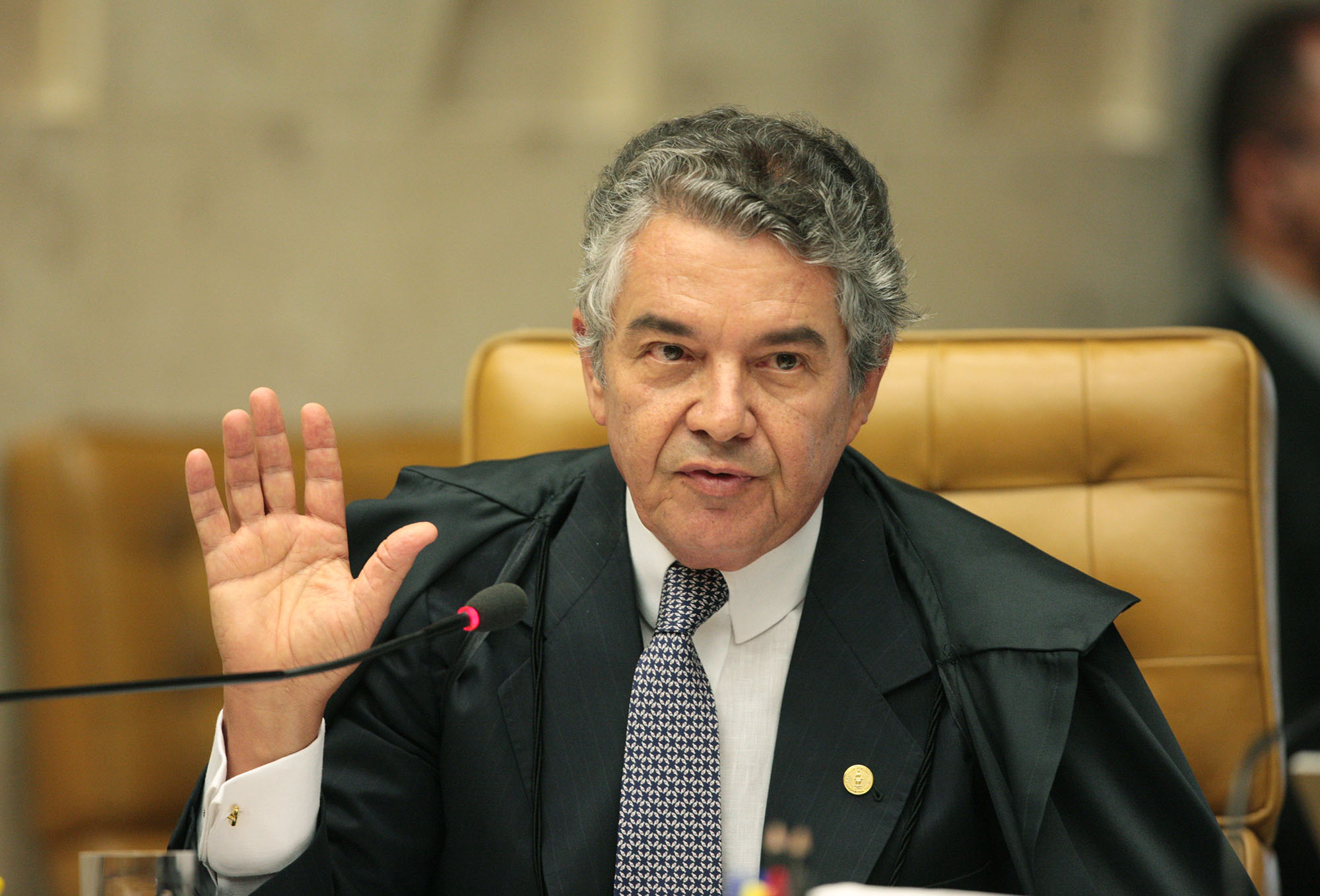 Governo publica decreto que concede aposentaria a Marco Aurélio Mello