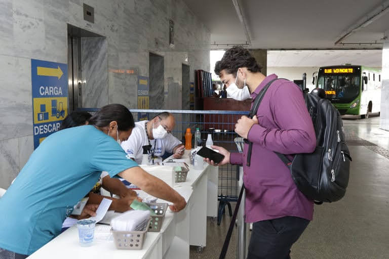 SES amplia horário de funcionamento do posto de vacinação da Rodoviária