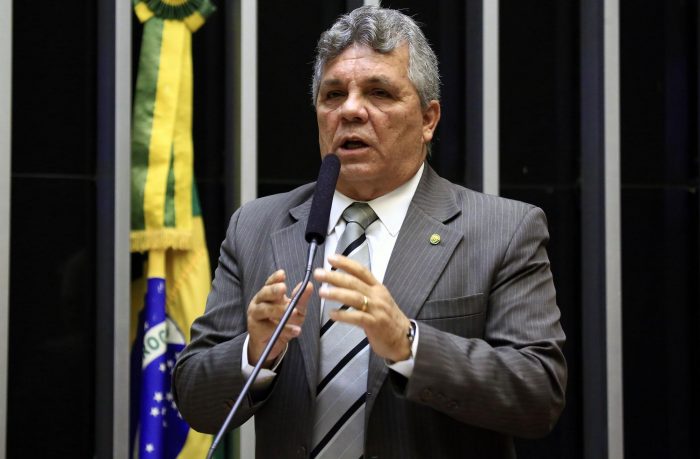 Decisão sobre presidência regional do União Brasil pode levar Fraga para o PL