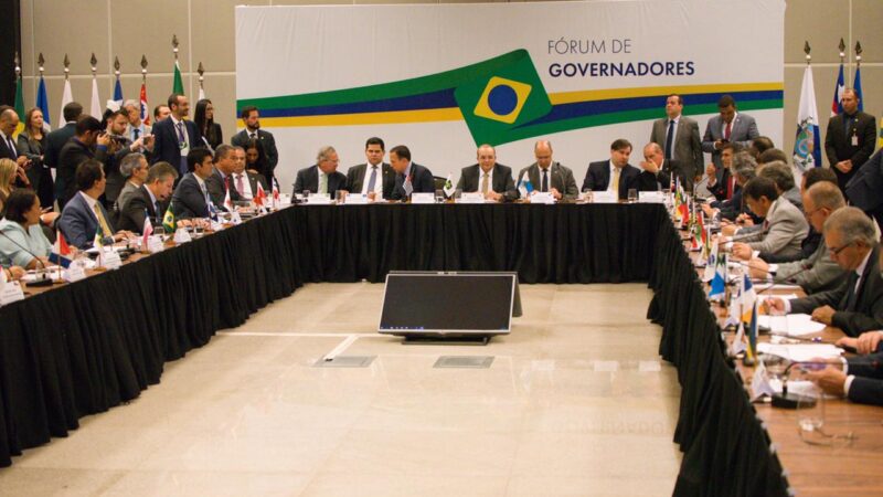 Governadores se reúnem em Brasília para tratar da alta do combustível e medidas contra covid-19