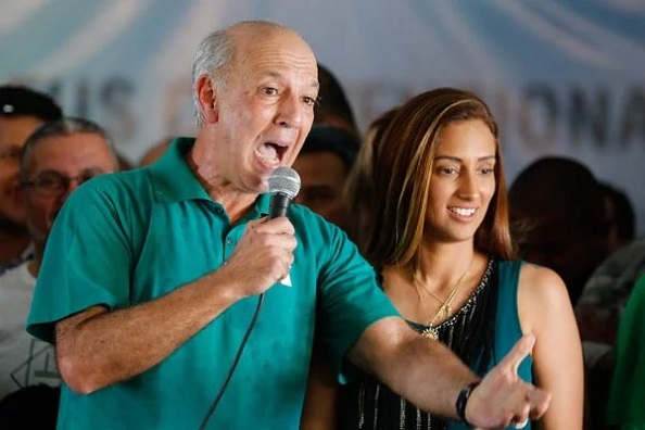 Em evento no Gama, ex-governador Arruda chama Flávia de “governadora”