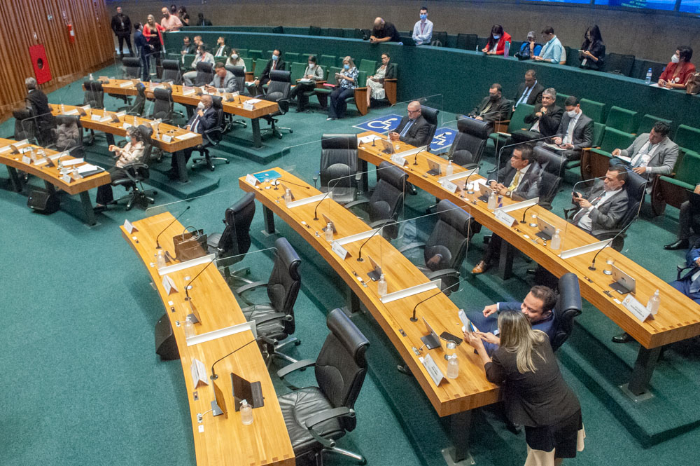 Câmara Legislativa altera LDO para viabilizar reajuste a conselheiros tutelares e criação de cargos da UnDF