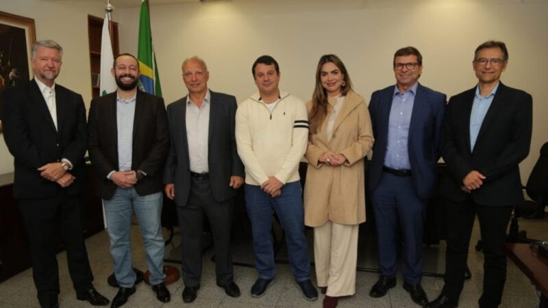 Partidos fecham compromisso em torno da candidatura de Reguffe