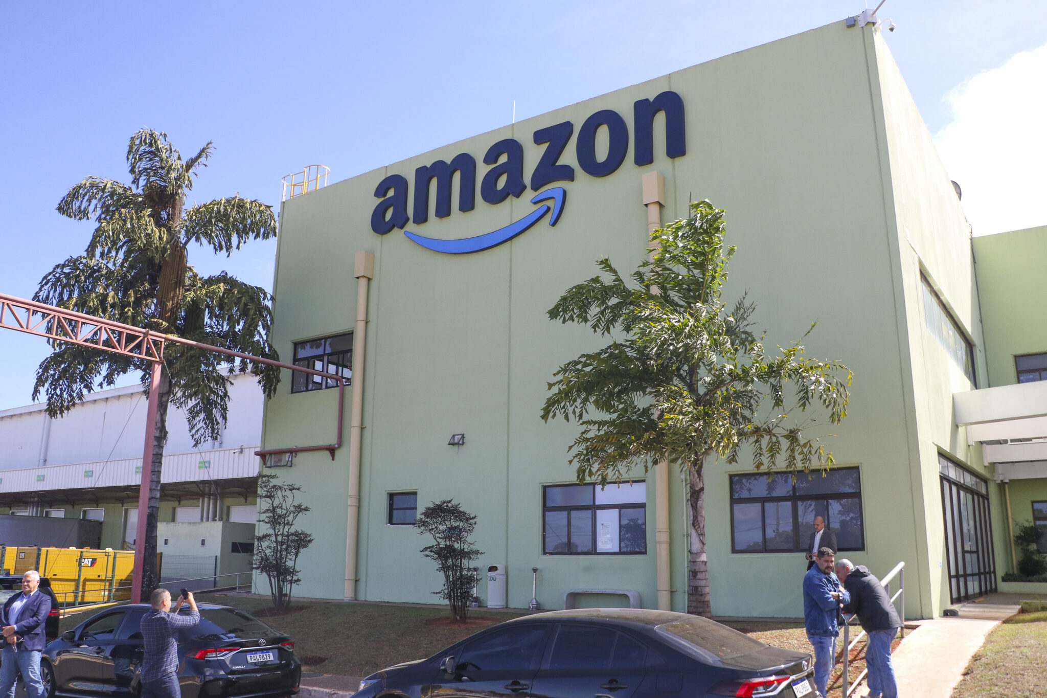 Em visita à Amazon, Ibaneis assegura mais apoio a operadores logísticos