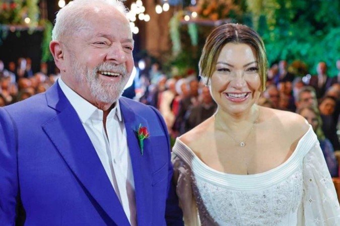 Lula e sua esposa Janja testam positivo para covid-19 e ficarão em isolamento