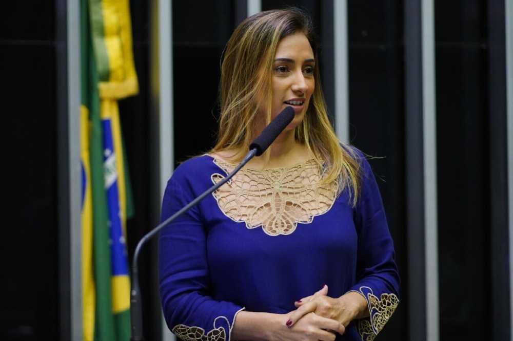 Pesquisa eleitoral: Flávia Arruda lidera corrida pelo Senado contra Damares e Reguffe, diz pesquisa