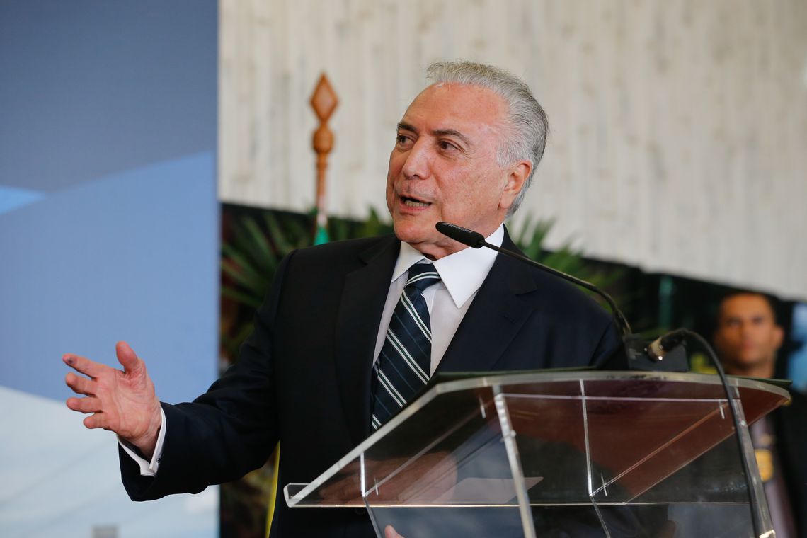 Importante ala do MDB quer trocar Tebet por Temer