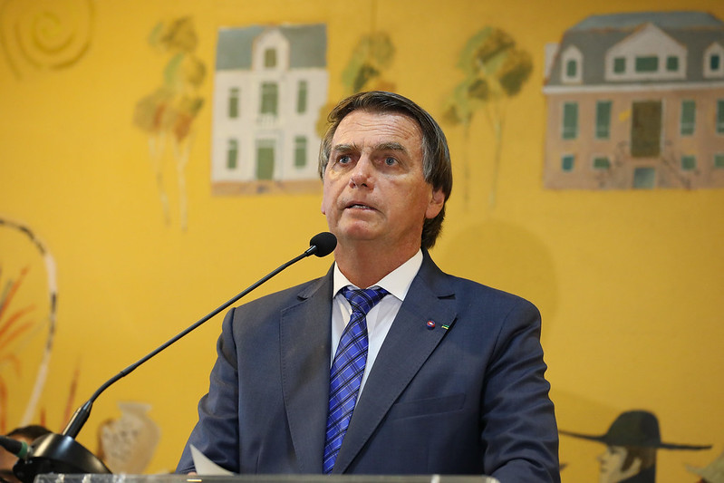 Bolsonaro se reúne com embaixadores estrangeiros para falar sobre sistema eleitoral brasileiro