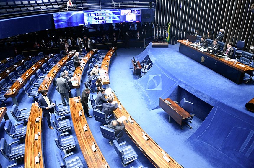 Senado aprova estado de emergência e R$ 41,25 bi em pacote de auxílios