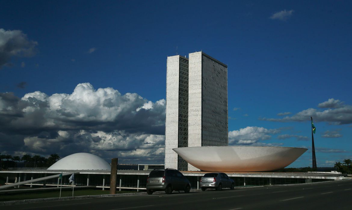 Já são mais de 7 mil pessoas que querem virar deputados federais￼