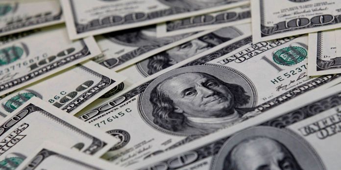 Dólar cai para R$ 5,17 com novos dados econômicos nos Estados Unidos