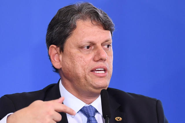 Tarcísio diz que irá destinar mais recursos para as Santas Casas￼￼