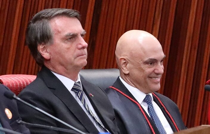 Moraes nega pedido para investigar inserções nas rádios; Bolsonaro diz que vai até as últimas consequências dentro das “quatro linhas”