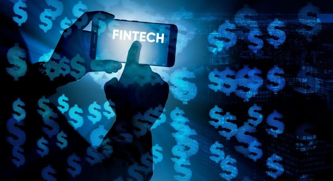 Brasileiros tentam ‘limpar’ nome e recorrem as fintechs; saiba os cuidados