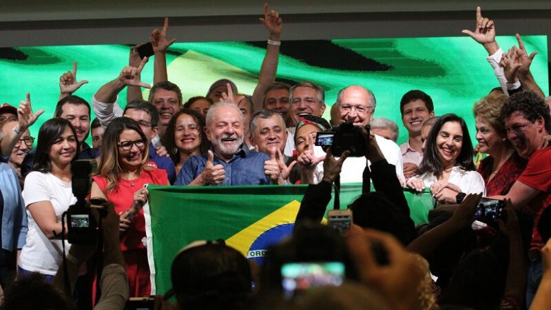 Em discurso, Lula diz que combate à miséria é sua principal missão