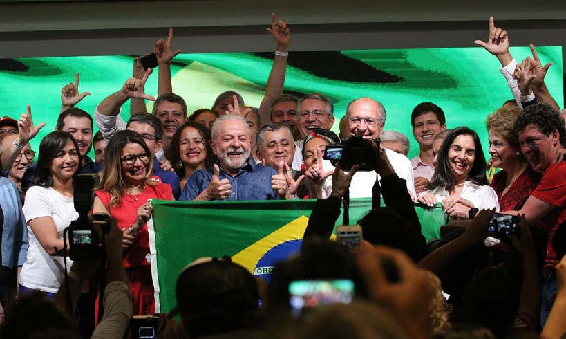 Em discurso, Lula diz que combate à miséria é sua principal missão