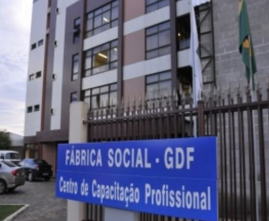 Fábrica Social tem mais de 400 vagas para curso de corte e costura