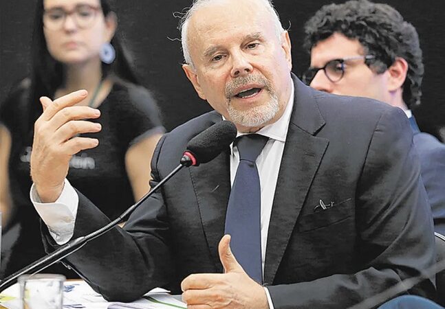 Condenação por ‘pedaladas’ barra Guido Mantega da equipe de transição de Lula