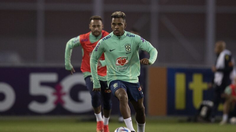 Aos 21 anos, atacante Rodrygo segura ansiedade pela estreia da seleção