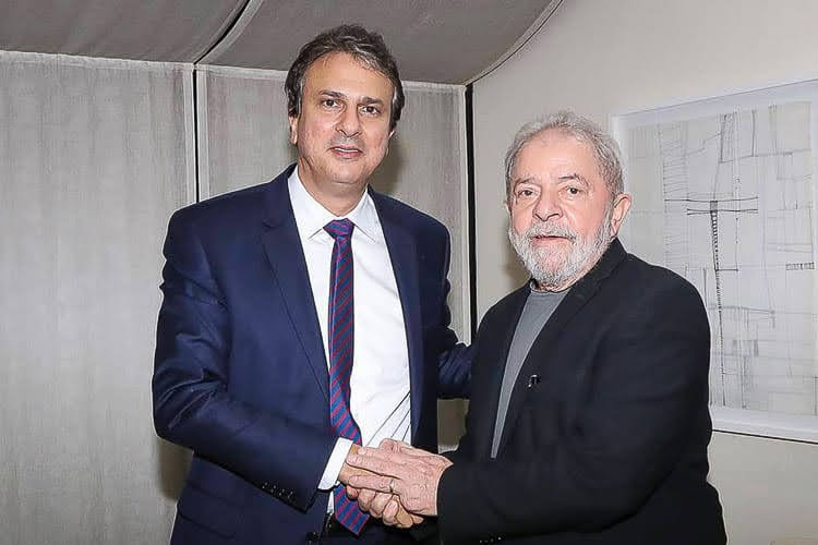 Lula escolhe Camilo Santana como ministro da Educação; Izolda fica na secretaria do ensino básico