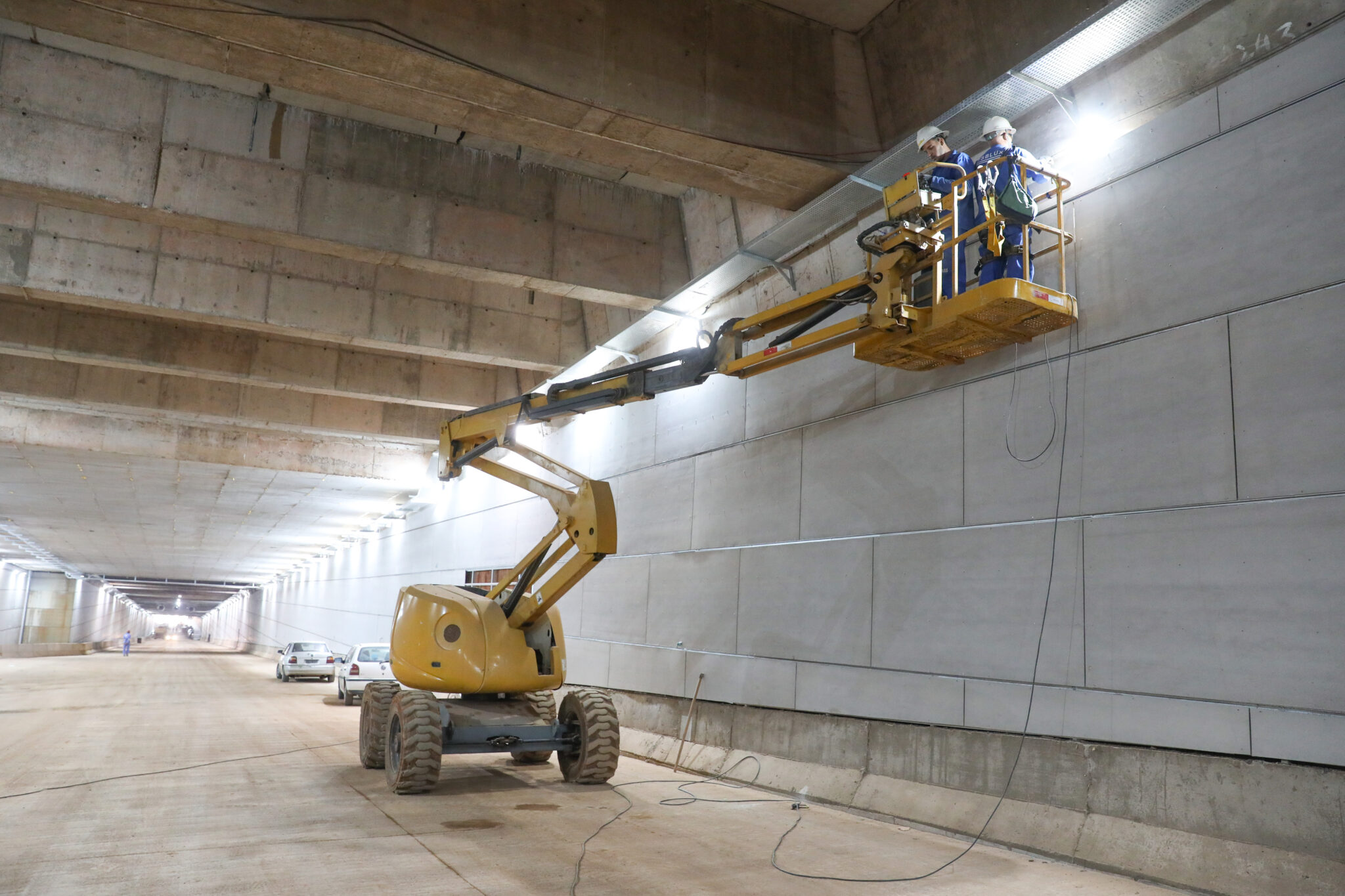 Túnel de Taguatinga: Cerca de 200 luminárias começam a ser instaladas