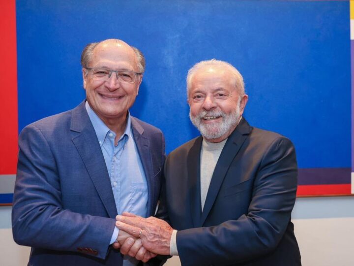 Lula confirma Alckmin como vice na chapa à reeleição em 2026