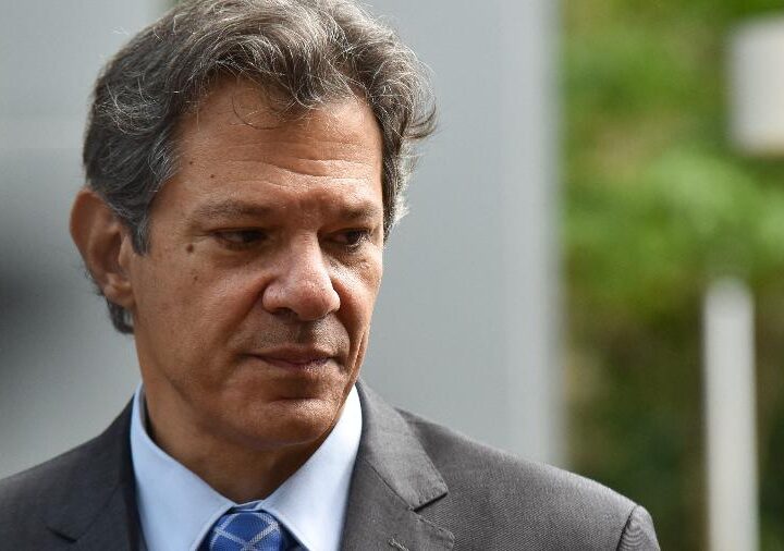 Haddad anuncia isenção de IR para quem ganha até R$ 5 mil