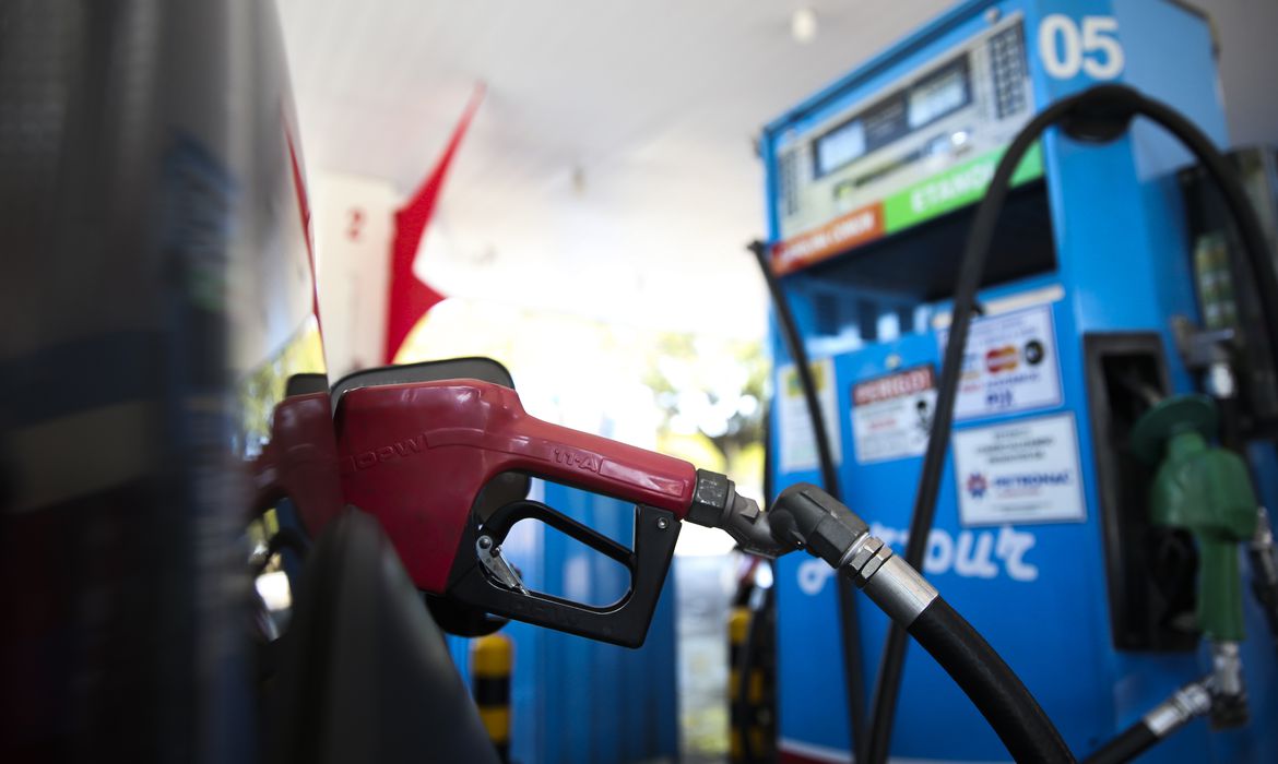Mudança em política da Petrobras deveria acompanhar reoneração
