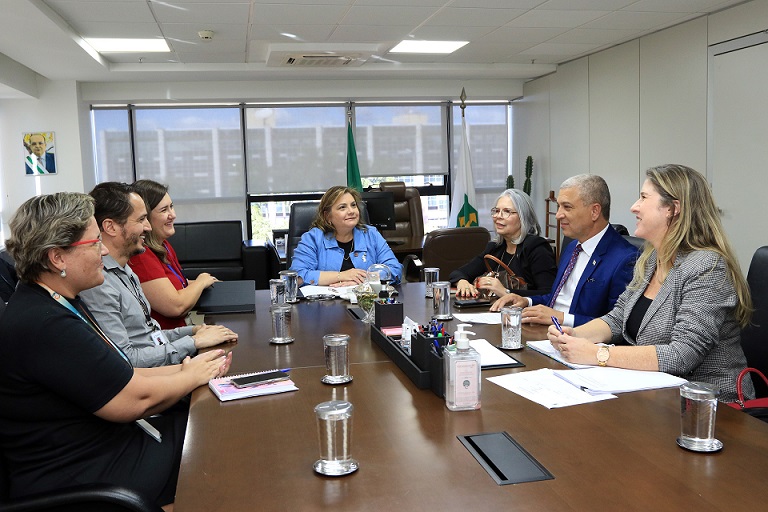 GDF vai levar vacinas para 698 escolas públicas do Distrito Federal