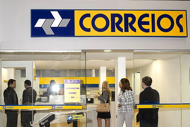 Centrão pressiona, mas governo não está disposto a mudar comando dos Correios