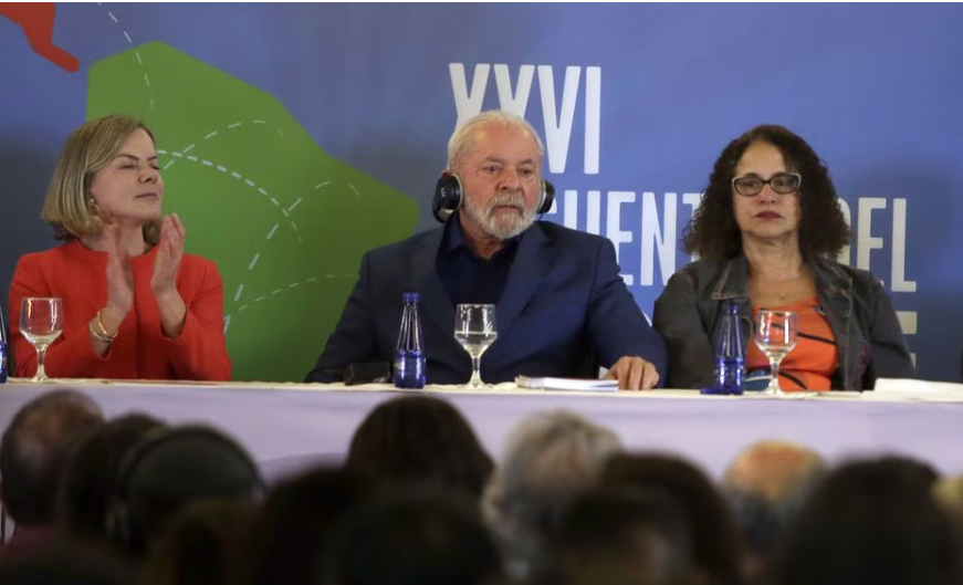 Lula protagoniza Foro de São Paulo, diz se orgulhar de ser chamado de comunista e elogia ditadores