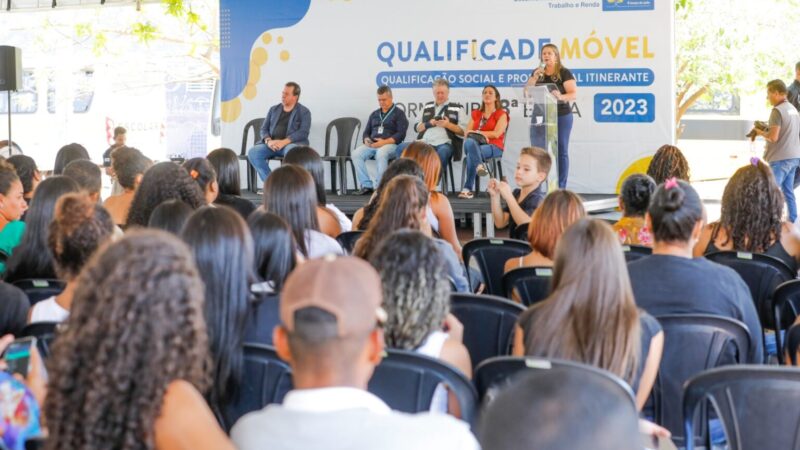 QualificaDF Móvel capacita mais de 800 alunos para mercado de trabalho