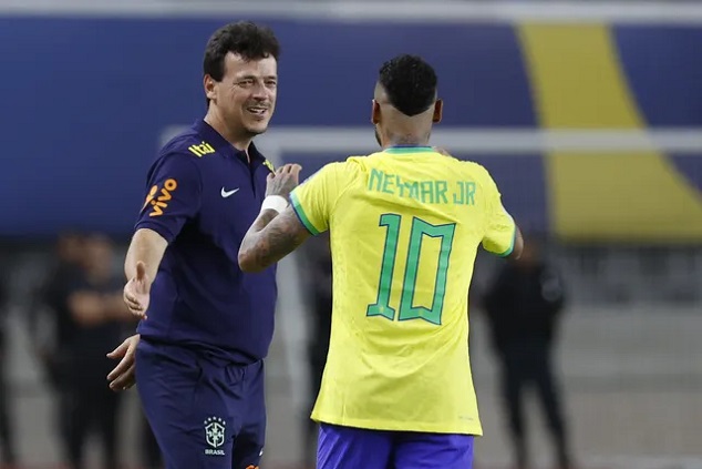 Com estreia de Diniz, Brasil goleia a Bolívia em noite de recorde de Neymar