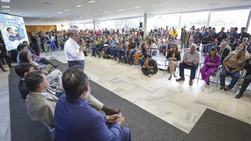 Carteira de Identificação da Pessoa com Deficiência é lançada no DF