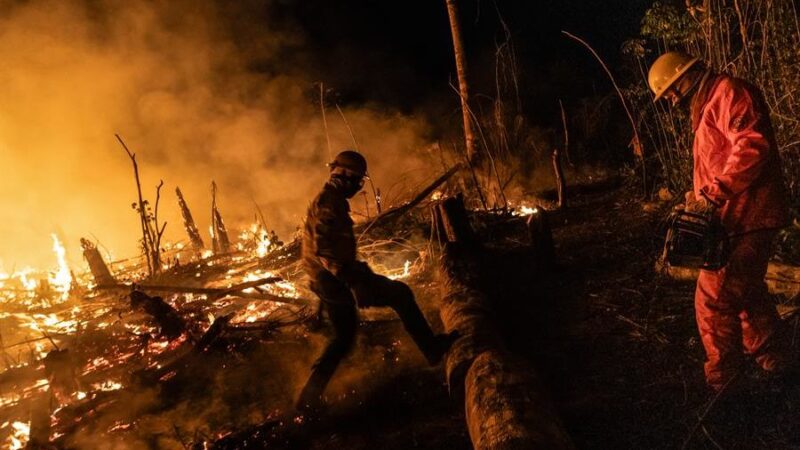 Queimadas na Amazônia têm alta de 60% em outubro e governantes culpam seca, vento e Bolsonaro