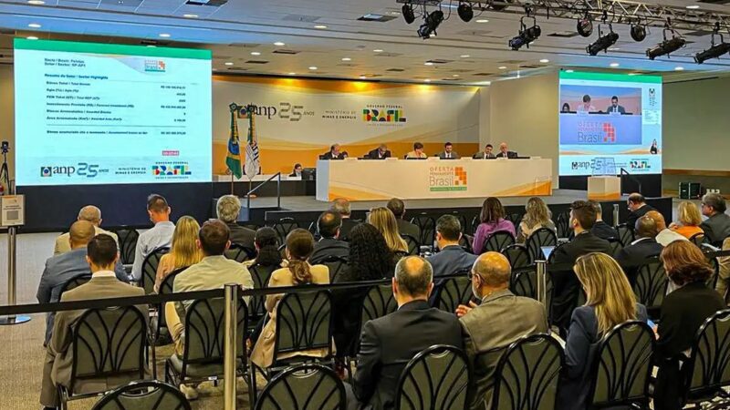 Leilão de blocos de exploração fora do pré-sal arrecada R$ 422 milhões