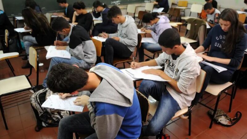 Poupança de incentivo a estudantes do ensino médio terá R$ 6,1 bilhões