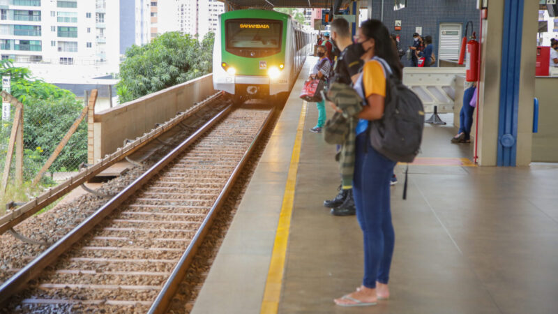 Saiba o que abre e o que fecha na véspera e feriado de ano-novo