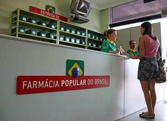 ‘Farmácia Popular’ começa distribuição gratuita de absorventes em todo país