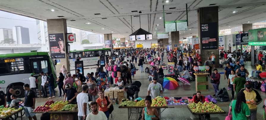 Lei torna obrigatório ar-condicionado em todo o transporte público do DF