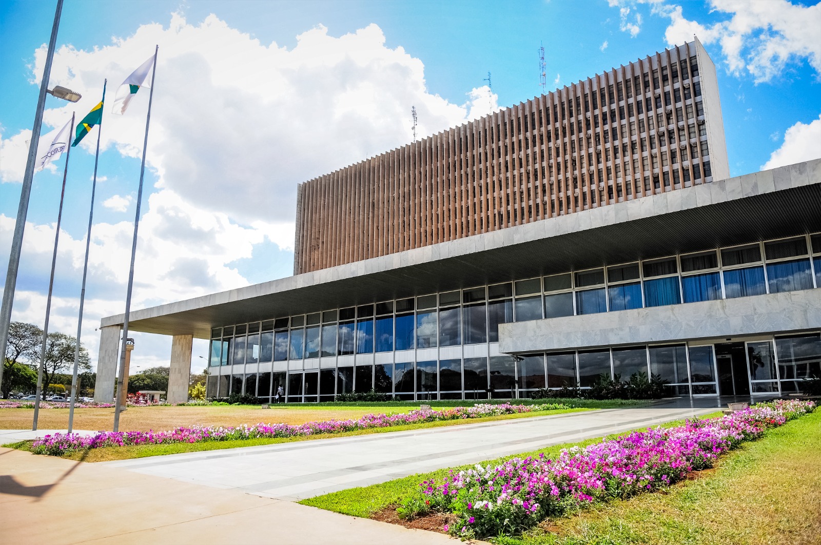 GDF entrará com Adin para derrubar leis promulgadas pela Câmara Legislativa