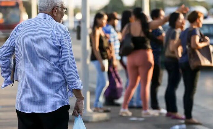 Governo antecipa décimo terceiro de aposentados e pensionistas