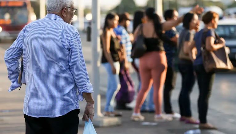 Governo antecipa décimo terceiro de aposentados e pensionistas