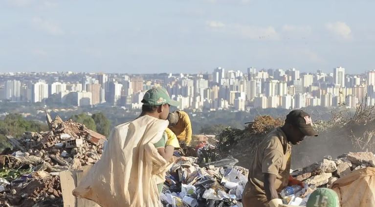 Governo vai cadastrar catadores para facilitar contratação