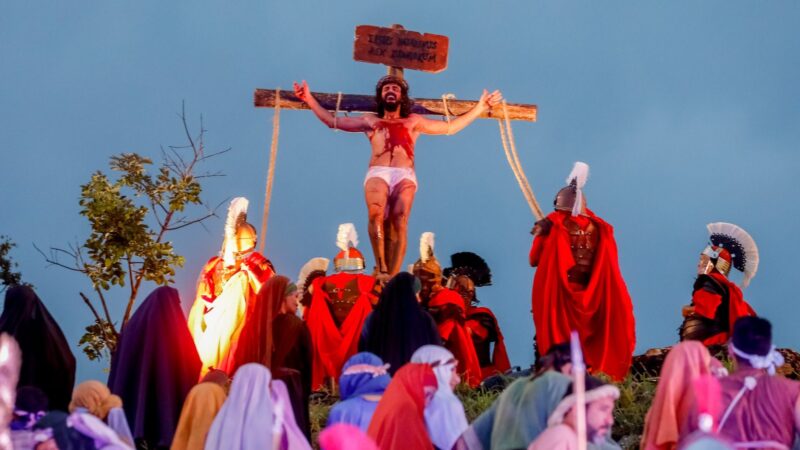 Encenação da Paixão de Cristo é destaque da agenda cultural de fim de semana