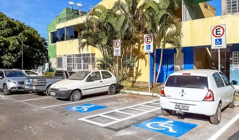 Pessoas com deficiência sem CNH têm direito a credencial de estacionamento