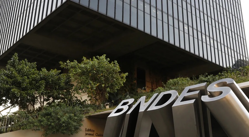 BNDES abre concurso em 2024 para 150 vagas de nível superior; salário inicial é de R$ 20.900.