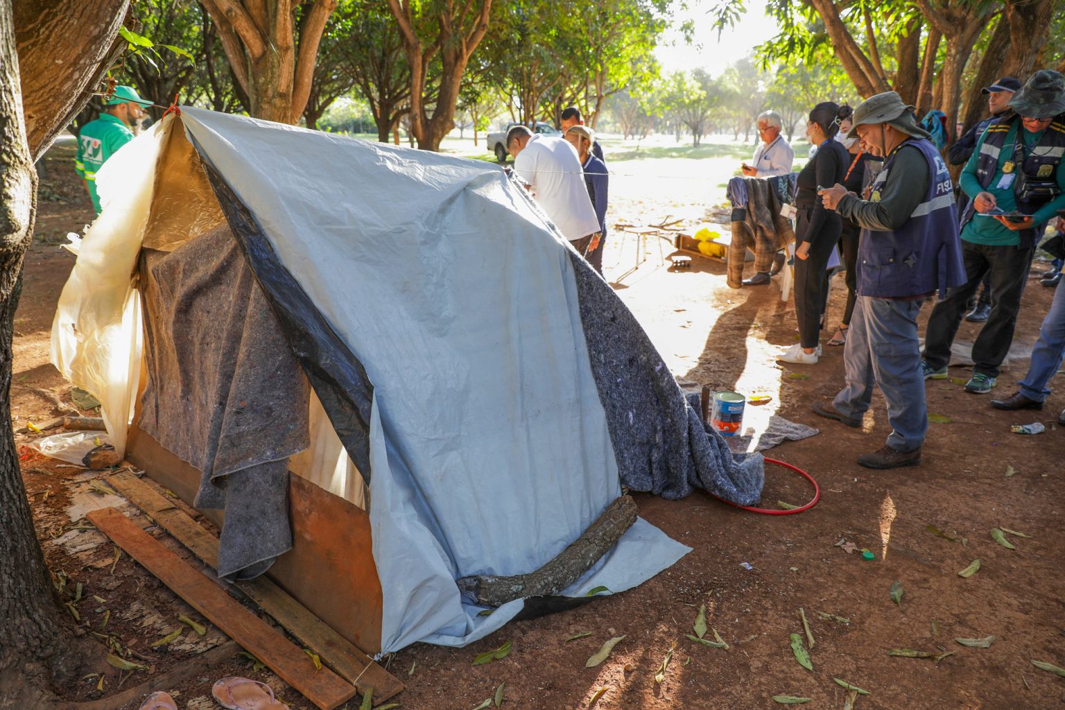 Acolhimento da população em situação de rua segue nesta quinta (20) no centro de Brasília 