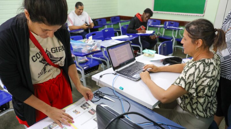 Estudantes têm até terça (9) para se inscrever nos centros interescolares de línguas (CILs)