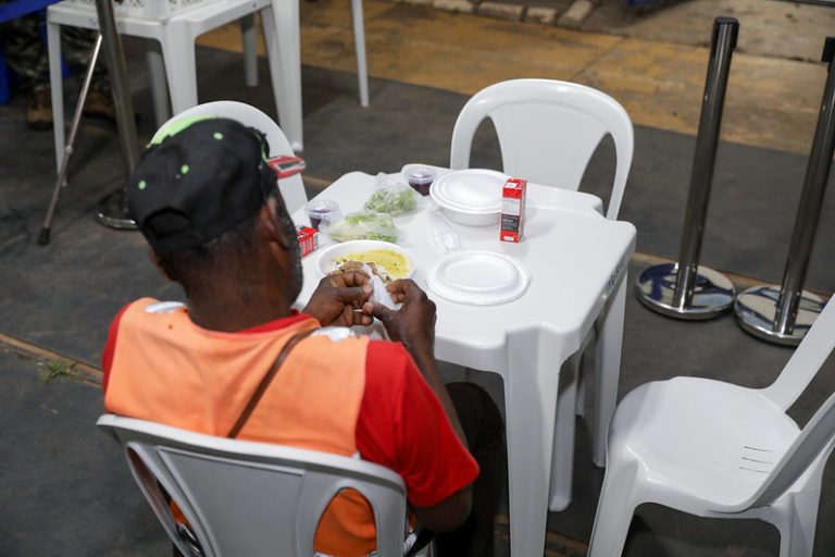 Operação de acolhimento a pessoas em situação de rua atua em 16 pontos do DF